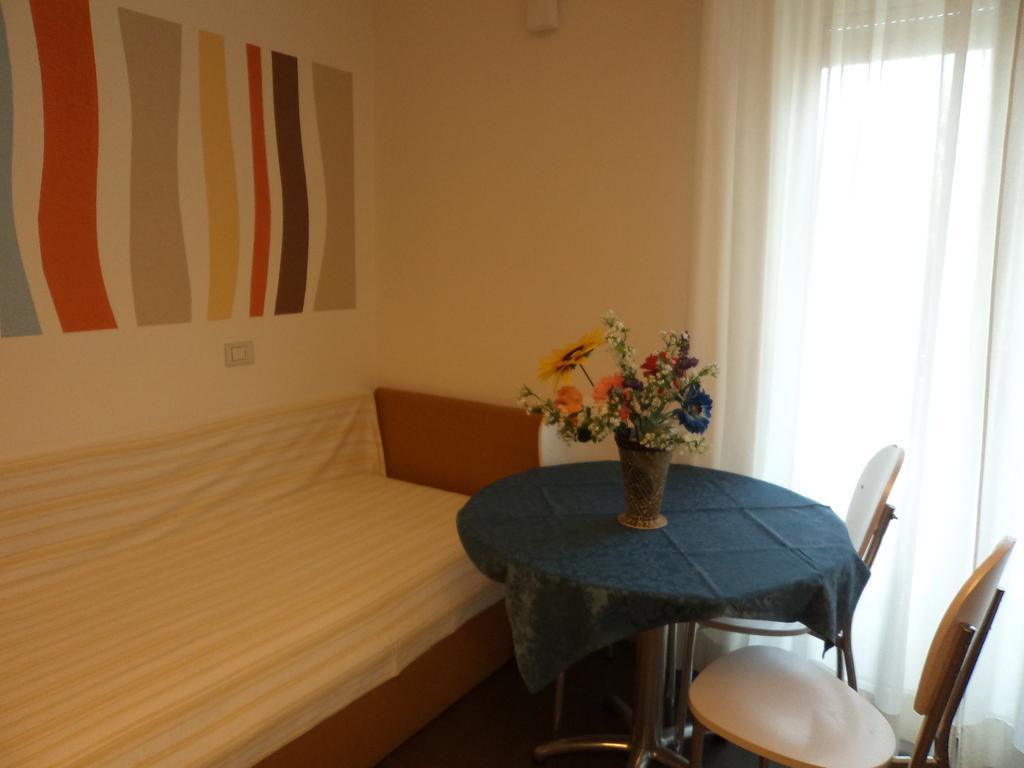 Residence Nocchiero Riccione Phòng bức ảnh